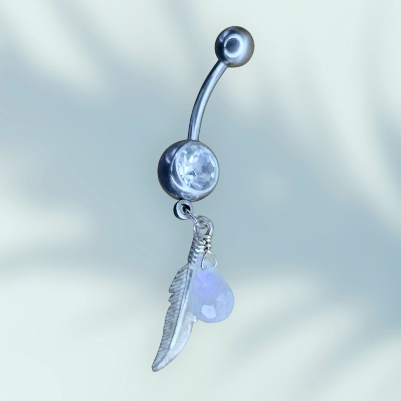 Gioielli per piercing: Bauchnabelpiercing mit 925 Silber Feder & Mondstein – Nuovo (secondo la descrizione) da Schwyz venduto da els_7cys 1