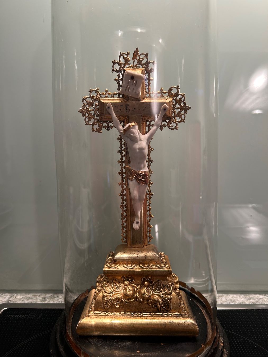 Statuette: Jesus Kruzifix – Usato da Arlesheim venduto da Brienz30 1