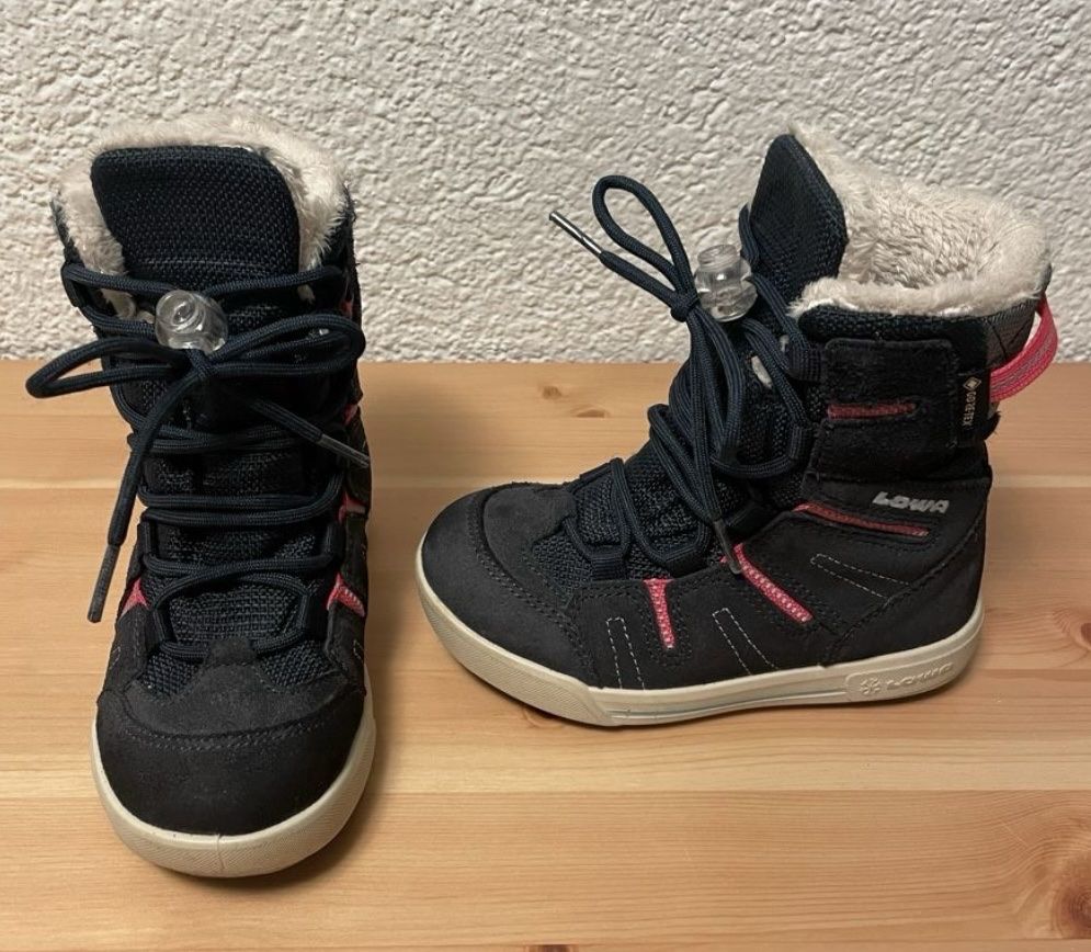 Lowa Scarpe per ragazze: LOWA Boots Kinder Winterstiefel Gr. 26 – Usato da Aefligen venduto da Bubu218