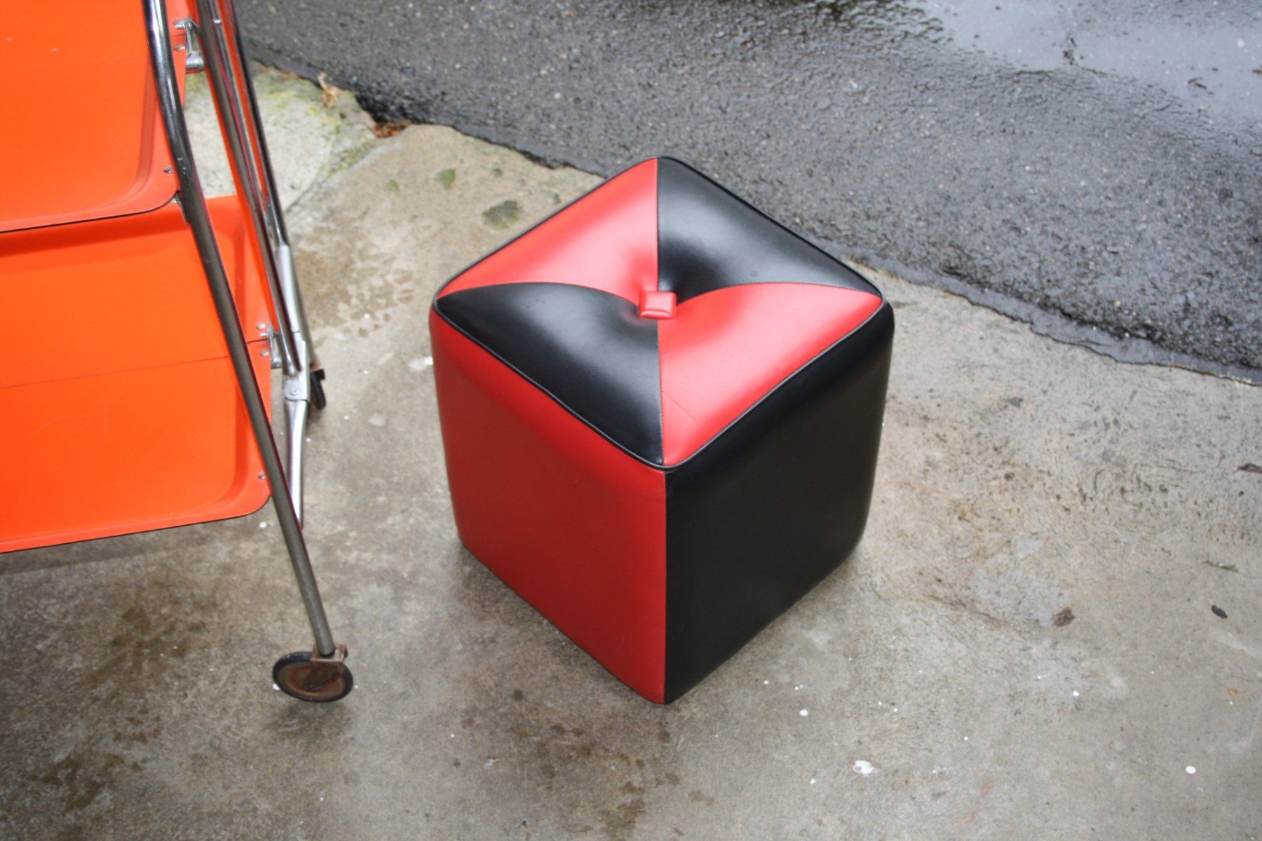 Sgabelli: HOCKER  VINTAGE? – Usato da Wauwil venduto da Pneuedy 2
