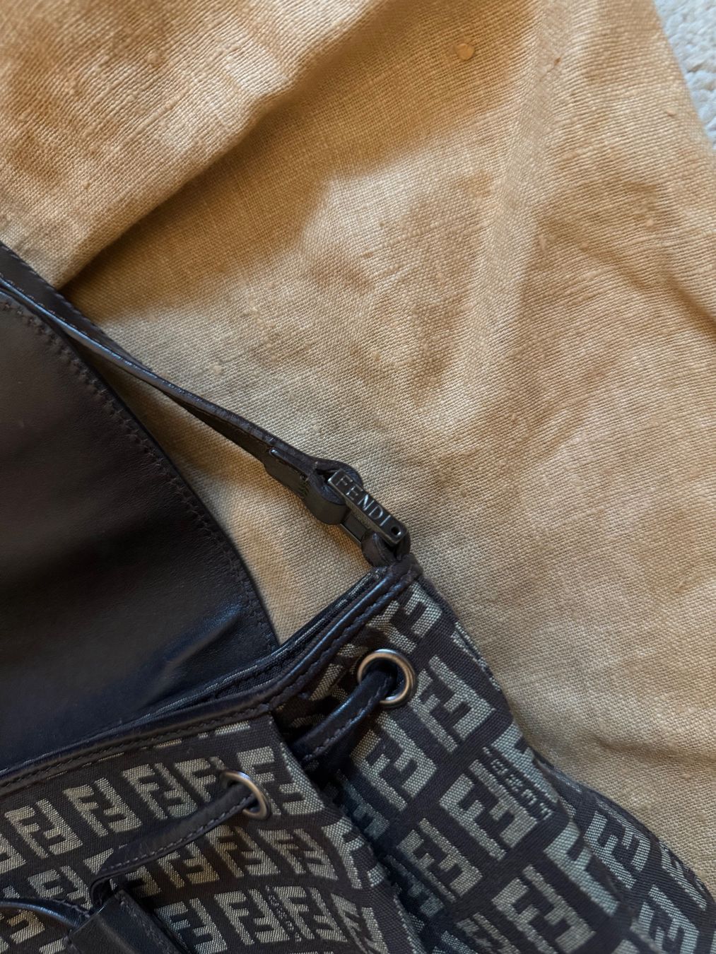 Fendi Taschen für Damen: Vintage Fendi Baguette – Gebraucht aus Zürich von Larazade 2