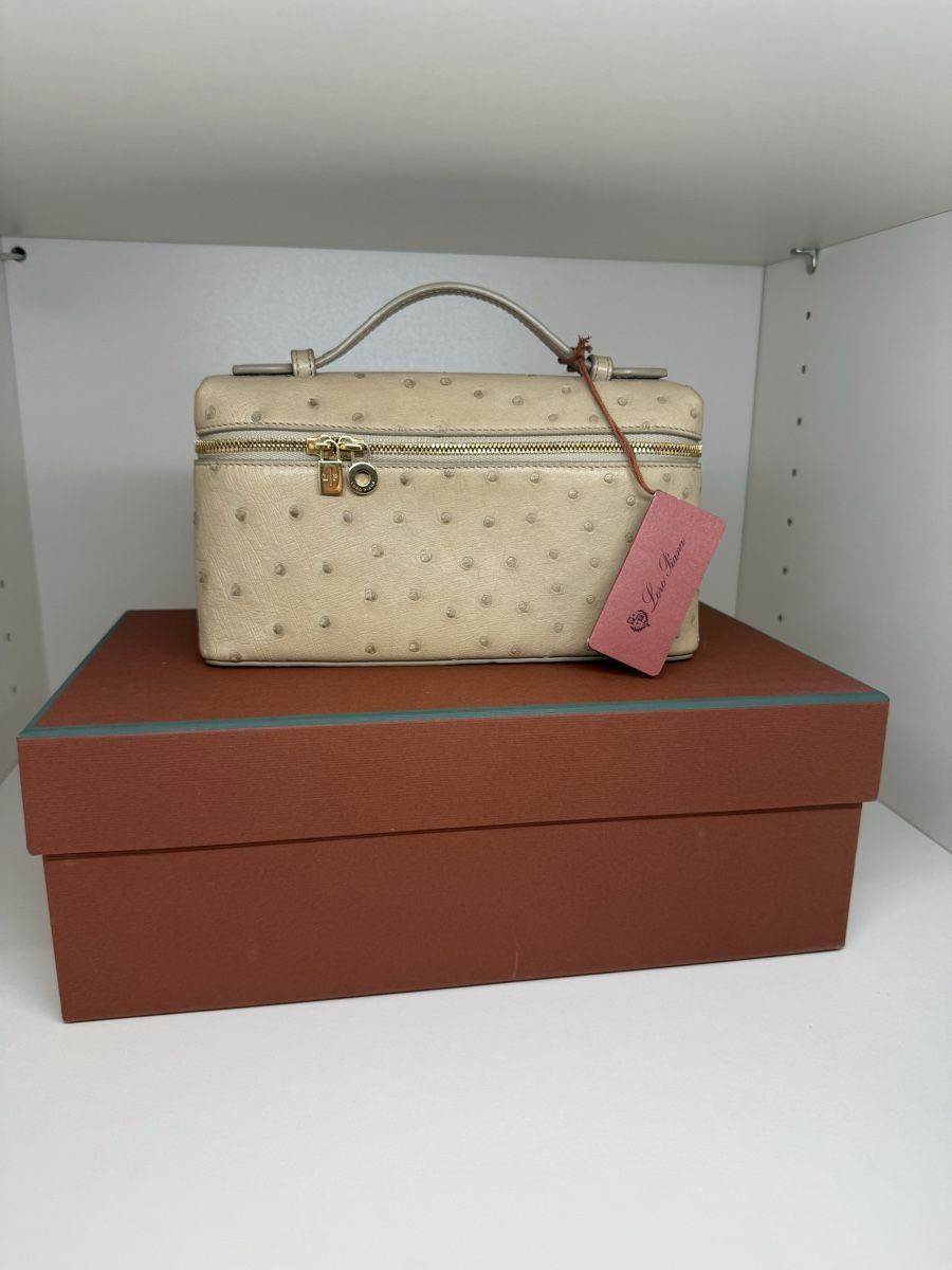 Loro Piana Borse da donna: Loro Piana Extra Pocket L19 – Nuovo (secondo la descrizione) da Wollerau venduto da isa_fx8n