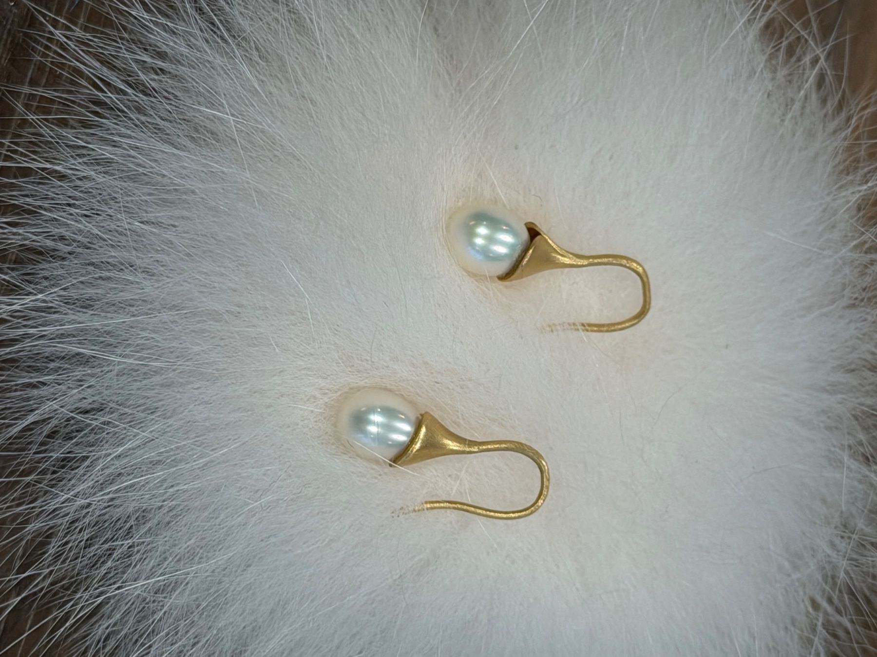 Orecchini pendenti & Orecchini a lobo: Calla Blüte Ohrhänger (Südseeperle) – Nuovo e nell'imballaggio originale da Appenzell venduto da Fleibe