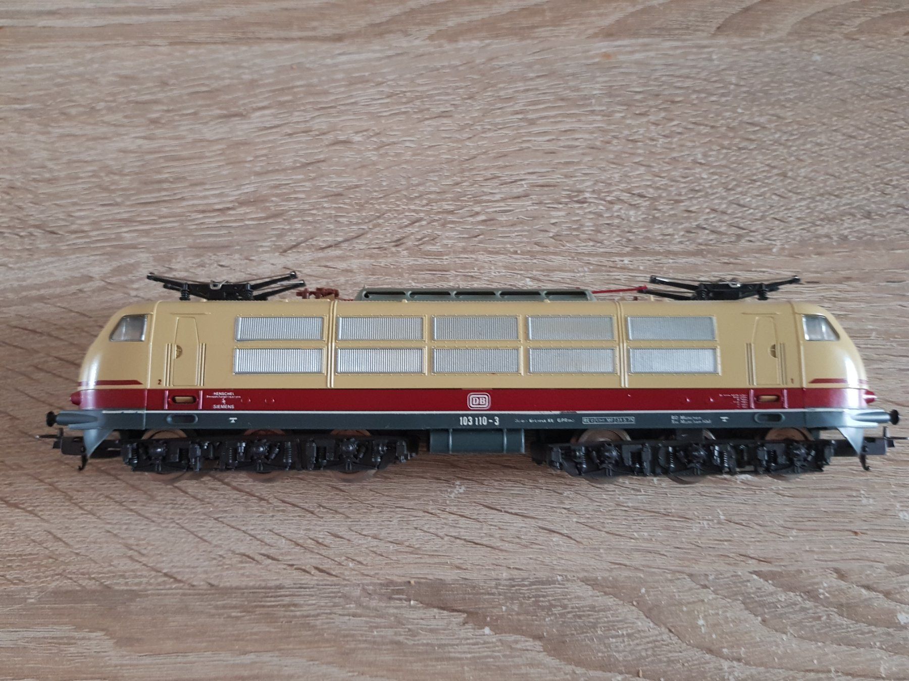 Lima Modellini di ferrovie: Lima E-Lok 103 H0 – Nuovo (secondo la descrizione) da Thalwil venduto da SebastianH01 1