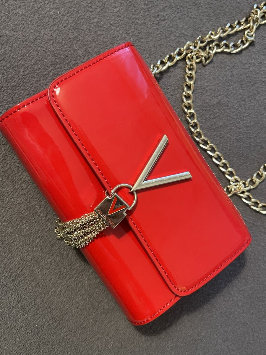 Valentino Borse da donna: Valentino rot Lack-Clutch mit Kette – Nuovo (secondo la descrizione) da Dietikon venduto da jes_2jbf