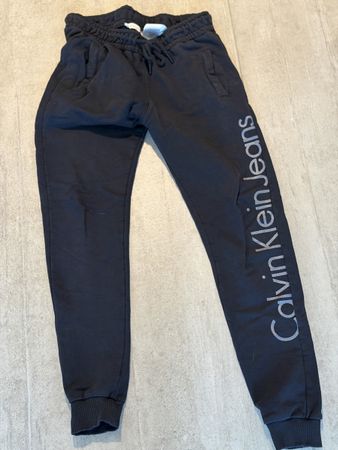 Calvin Klein Jeans Jogginghose schwarz Groesse S guter Zusta