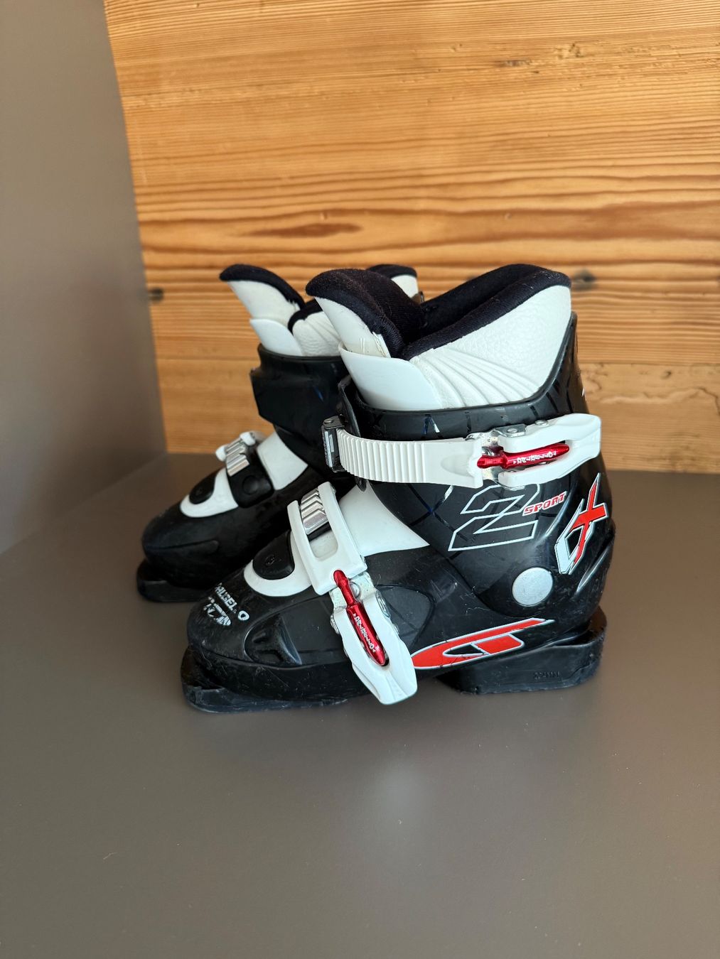 Chaussures garçon: Skischuh Dalbello 29 – D'occasion à Egg-Flawil par Klibis