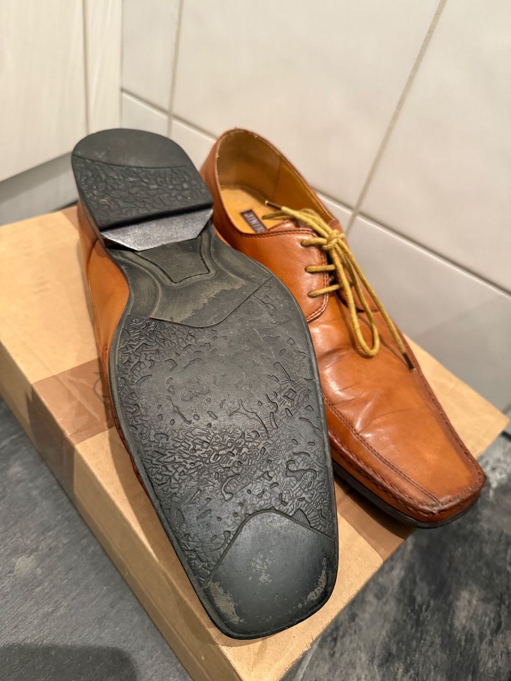 Scarpe da uomo: Jinerda Schuhe Leder Gr. 42 – Usato da Chur venduto da spicebone 5