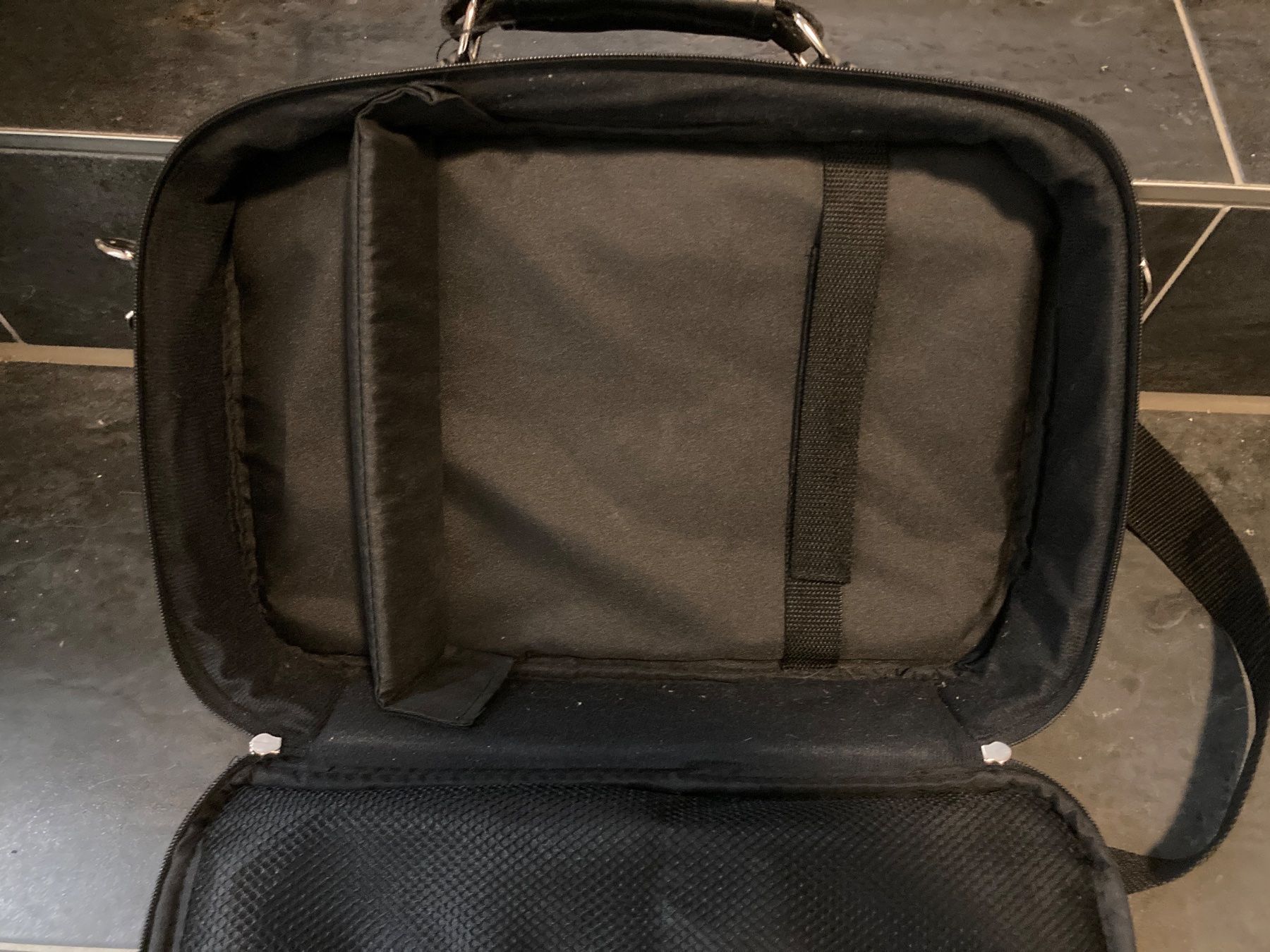 Borse: Notebook Tasche in sehr gutem Zustand – Usato da Lüsslingen venduto da Piper 1