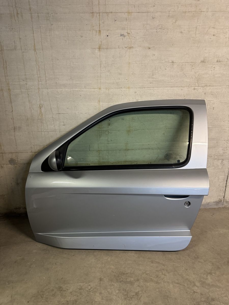 Renault Toutes les pièces auto: Renault Clio V6 Porte complète droite  – D'occasion à Neuchâtel par CP-AUTOS 1