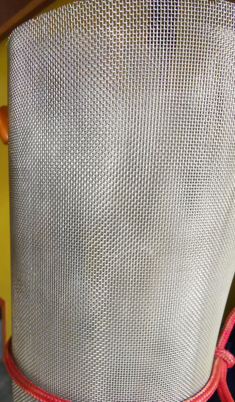 Griglie e Inferriate: Drahtgewebe Buntmetall, galvanisiert, Masche ca. 1 mm – Nuovo (secondo la descrizione) da Liestal venduto da Ciccoo 2