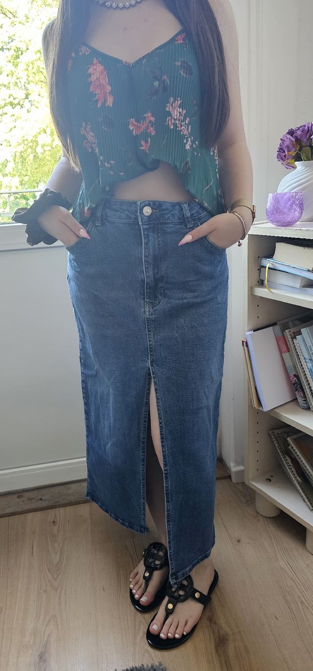 Röcke: Summer denim maxi skirt with front slit, size 42 – Gebraucht aus Rorschach von Alles_9.90