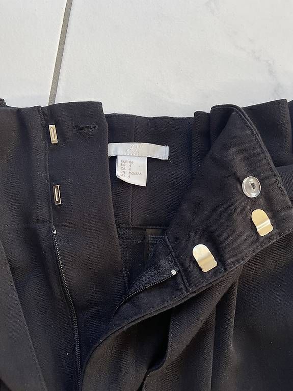 Pantalons: Paper Bag Stoffhosen S – D'occasion à Itingen par alexasoldie 1