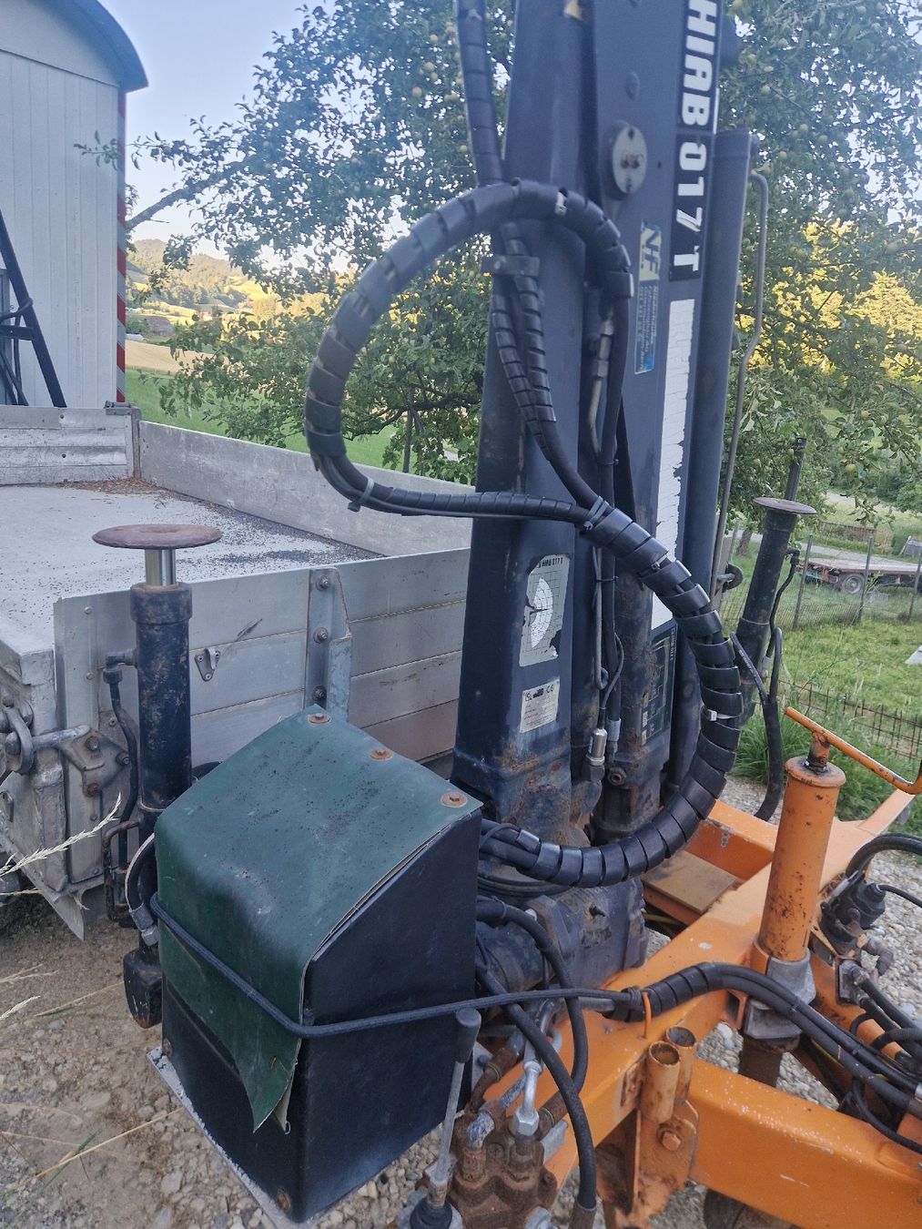 HIAB Gru: Kran HIAB 017T – Usato da Sumiswald venduto da ForstCounty 6