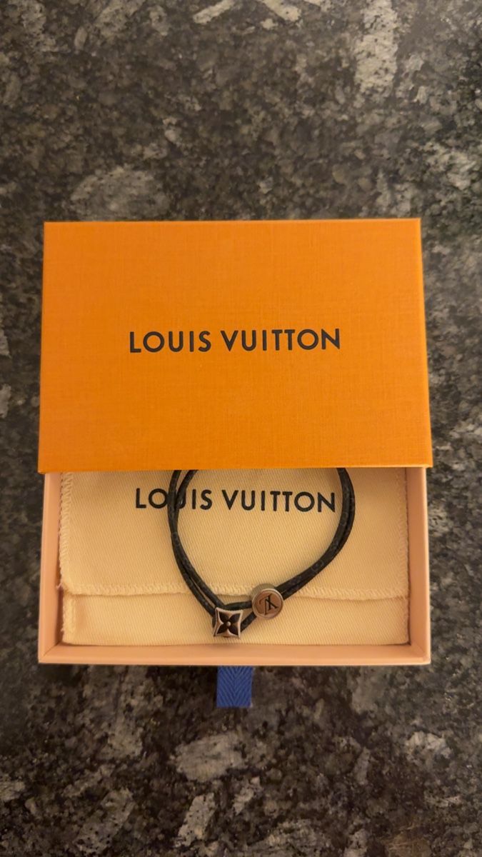 Louis Vuitton Bracciali & Braccialetti: Louis Vuitton Armband Herren – Nuovo (secondo la descrizione) da Erlinsbach SO venduto da _stjepi_