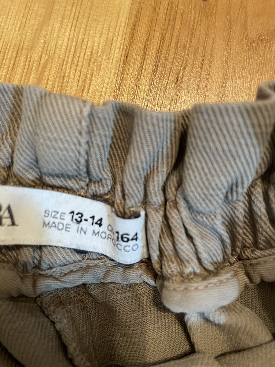 Pantaloni: Hose Mädchen – Usato da Balgach venduto da sei_s6d7 3