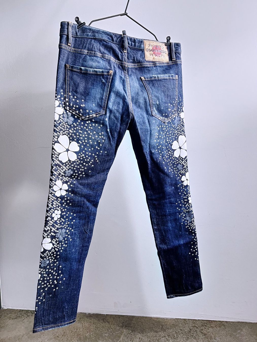 Dsquared2 Jeans: DSQUARED2 Jeans Blumenmotiv, Grösse 38 - Statement-Piece! – Usato da Stilli venduto da Bibneu 1