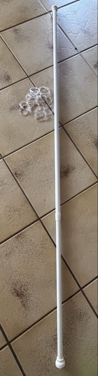 Sonstiges für das Badezimmer: Duschvorhangstange weiss mit Ringen gebraucht – Gebraucht aus Siebnen von neb_tt6h