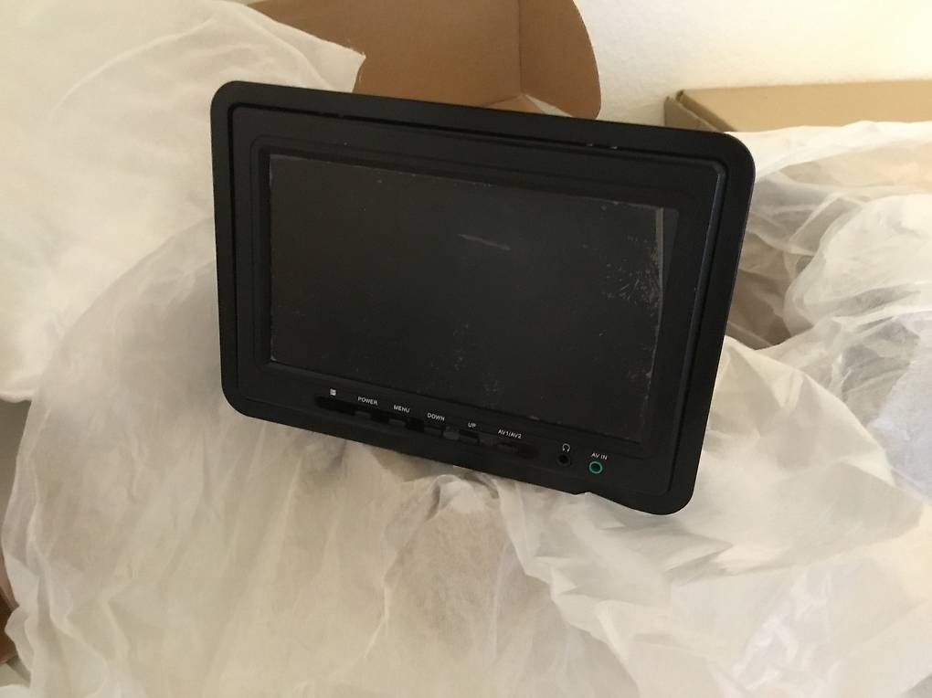 Lettore multimediale & Streamer: Monitor+CD/DVD Player Digital Dynamic für Auto – Usato da Kriens venduto da Michu2876 2