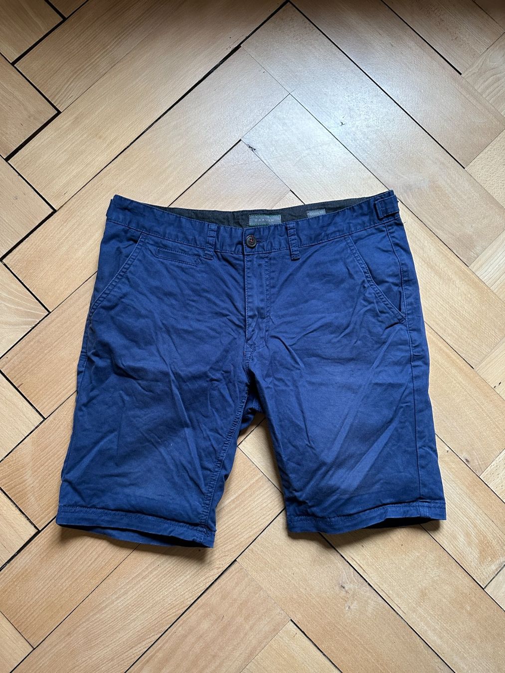 Pantaloni: CARVEN - Shorts dunkelblau W33 – Usato da Zürich venduto da Diazaio