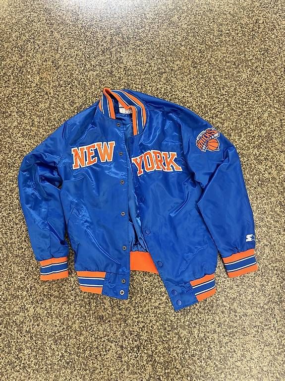 Jacken: New York Knicks Jacke von Starter – Gebraucht aus Basel von dyl_mz2m