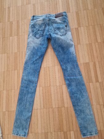 Zhrill Jeans, Grösse 25, Neu, super Passform!