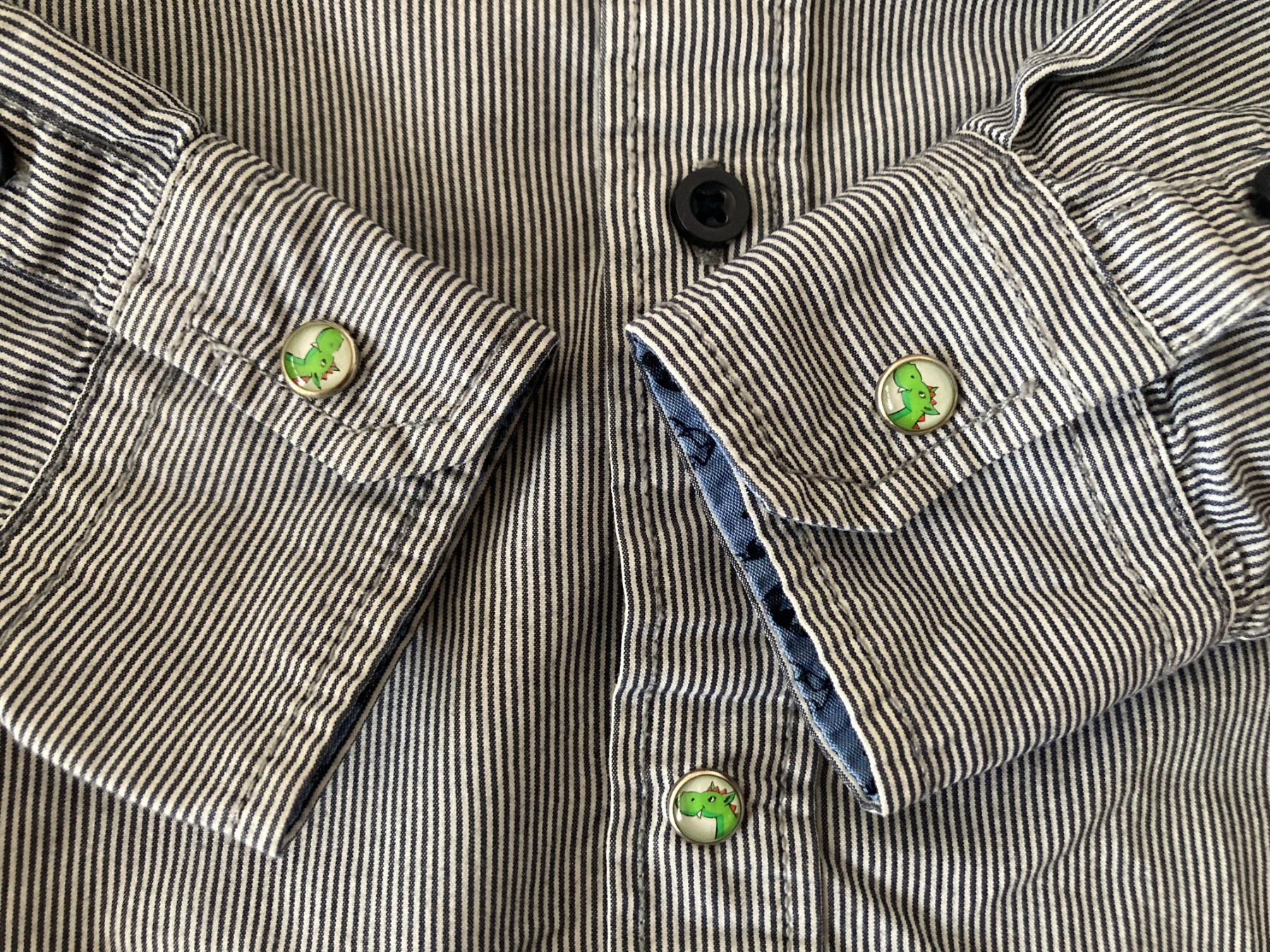 Camicie, T-shirt & Polo: Hemd "mit Drachen-Motiven" von Charles Vögele – Usato da Muttenz venduto da Juvenile33 3
