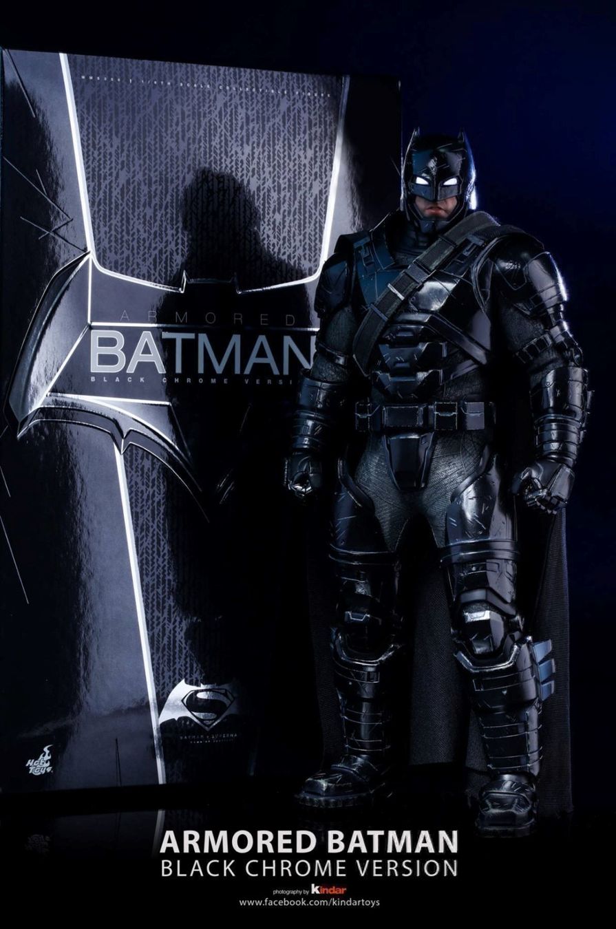 Hot Toys Statuette: Black Chrome Armored Batman - Hot Toys – Nuovo e nell'imballaggio originale da Dürnten venduto da Nexomynon