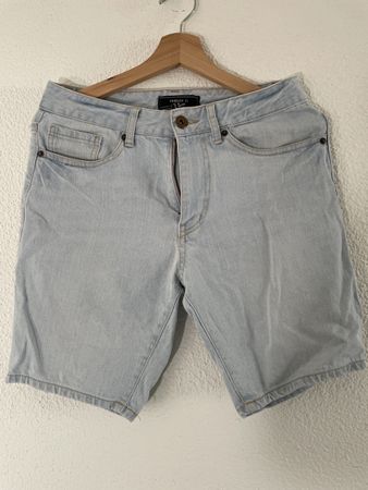Forever 21 Jeans Shorts Gr. 30 Hellblau