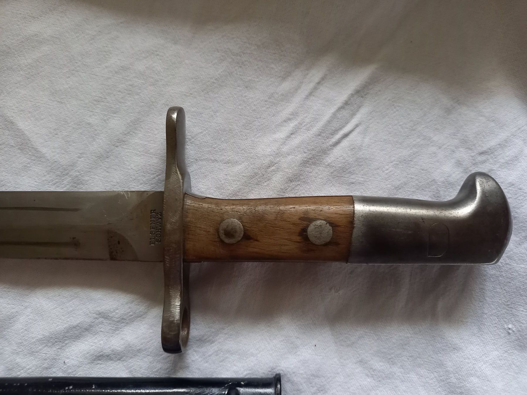 Schweizer Armee Armi bianche: Baïonnette d'ordonnance, modèle 1918 avec son fourreau – Usato da Rossens FR venduto da Souris1 1