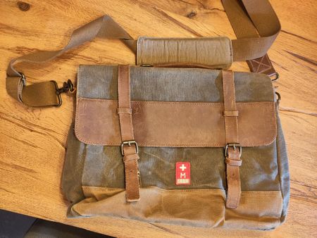 Sacoche type militaire pour documents et ordinateur 