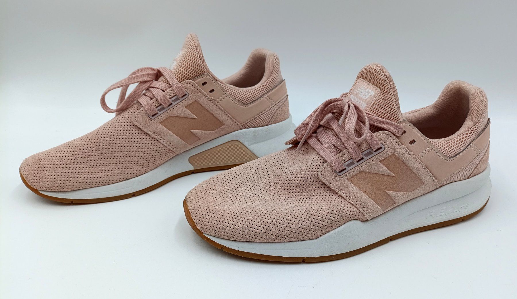 New Balance Scarpe da donna: NB 247 Sneaker Grösse 40 – Usato da Wil SG venduto da Donaldus 1