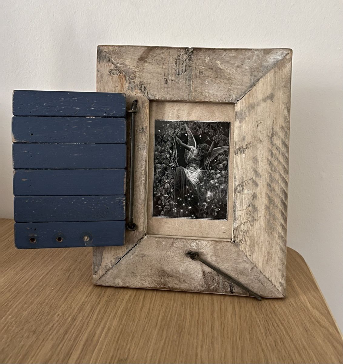 Cornici: Rustikaler Bilderrahmen mit Fensterladen Shabby Chic – Usato da Arboldswil venduto da Sonnenelfe