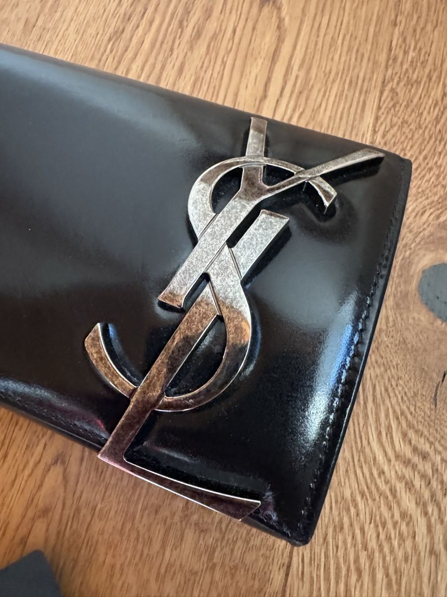 Borse da donna: Saint Laurent Clutch aus Lackleder, Schwarz – Usato da Seon venduto da noe_zz6w 1