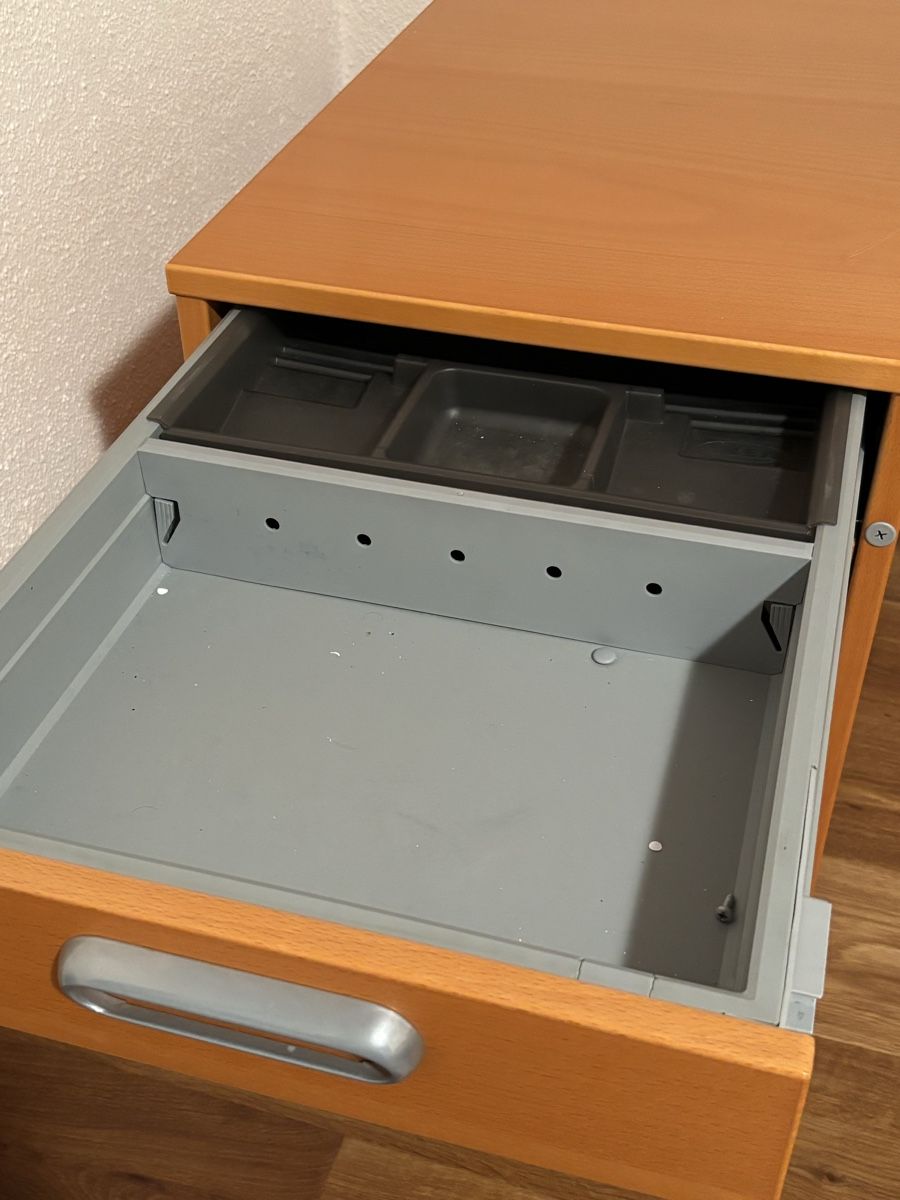 Ikea Eléments de bureau: Büro Schubladen Rollcontainer Ikea  – D'occasion à Goldach par Eme 4