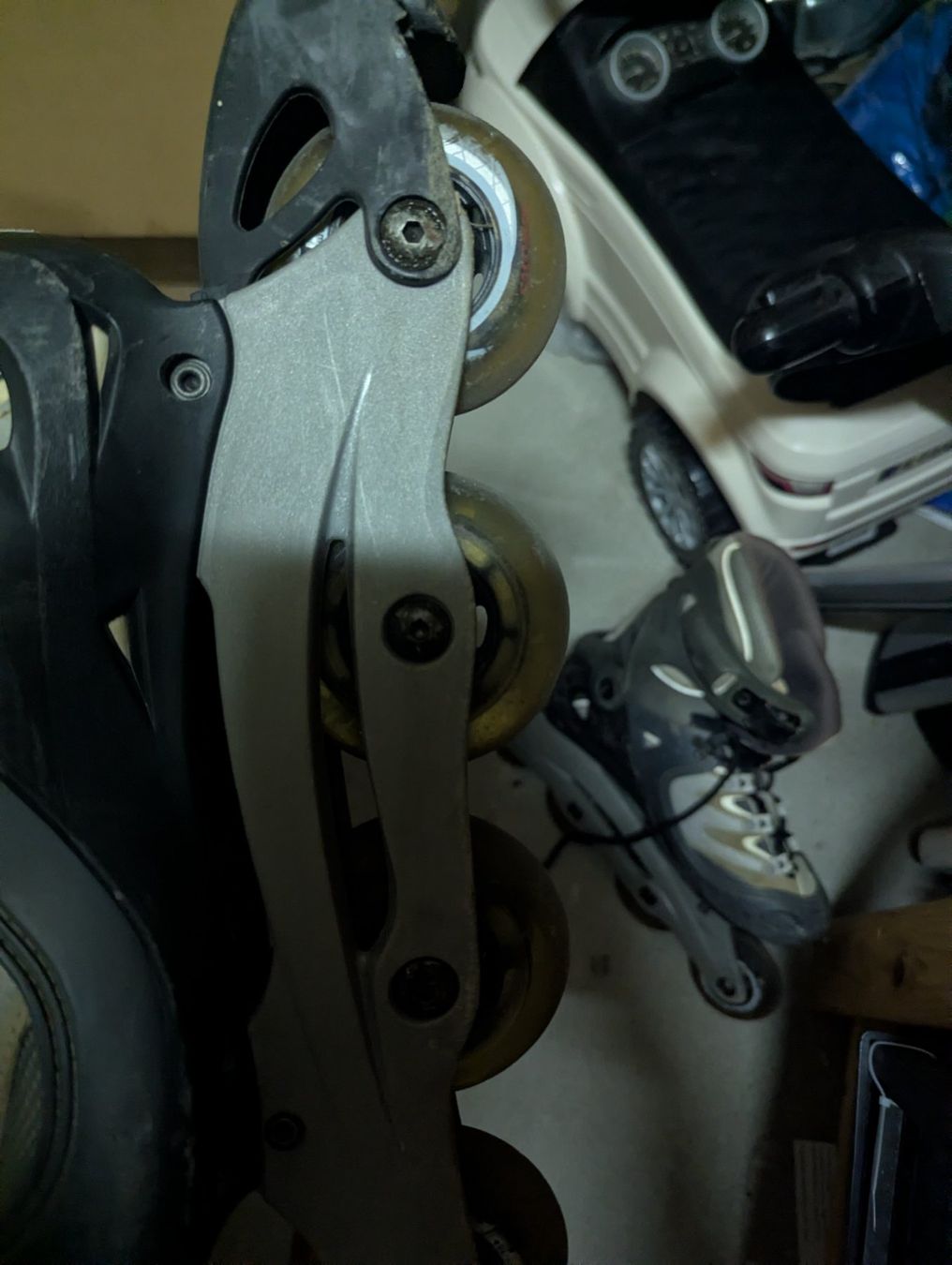 Pattini in linea & Pattini a rotelle: Rollschuhe Rollerskates Damen 38 Salomon – Usato da Bülach venduto da alex_raul 2