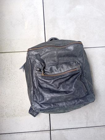 Rucksack Leder schwarz gebraucht guter Zustand