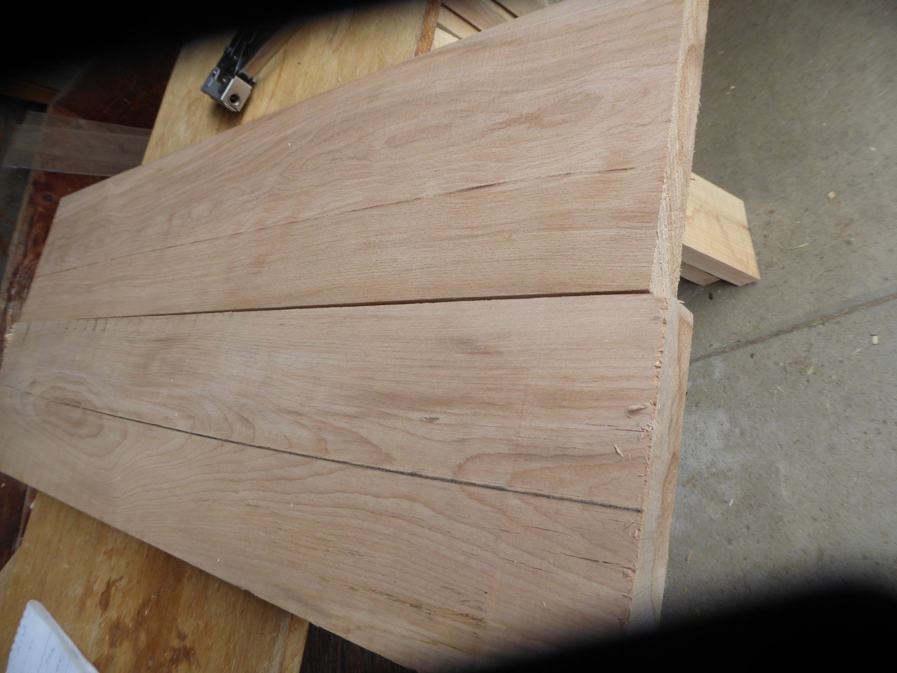 Articles en bois: Buchenbretter 2 St  34 mm – Neuf (Voir description) à Sumiswald par Hennri1