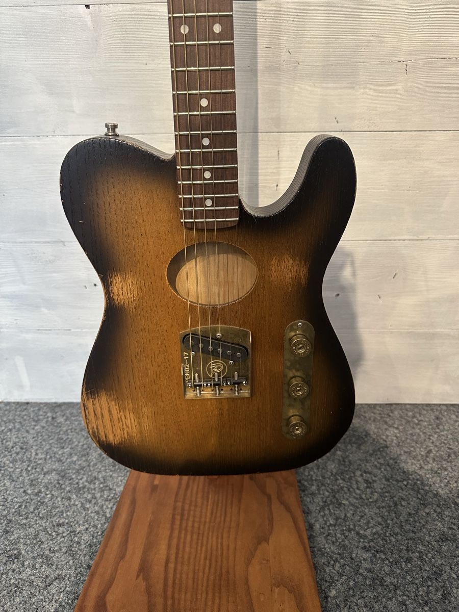 Strumenti musicali: Paoletti Guitars Nancy Lounge 850 Piezo – Nuovo (secondo la descrizione) da Oberbipp venduto da Angel_Queen 2