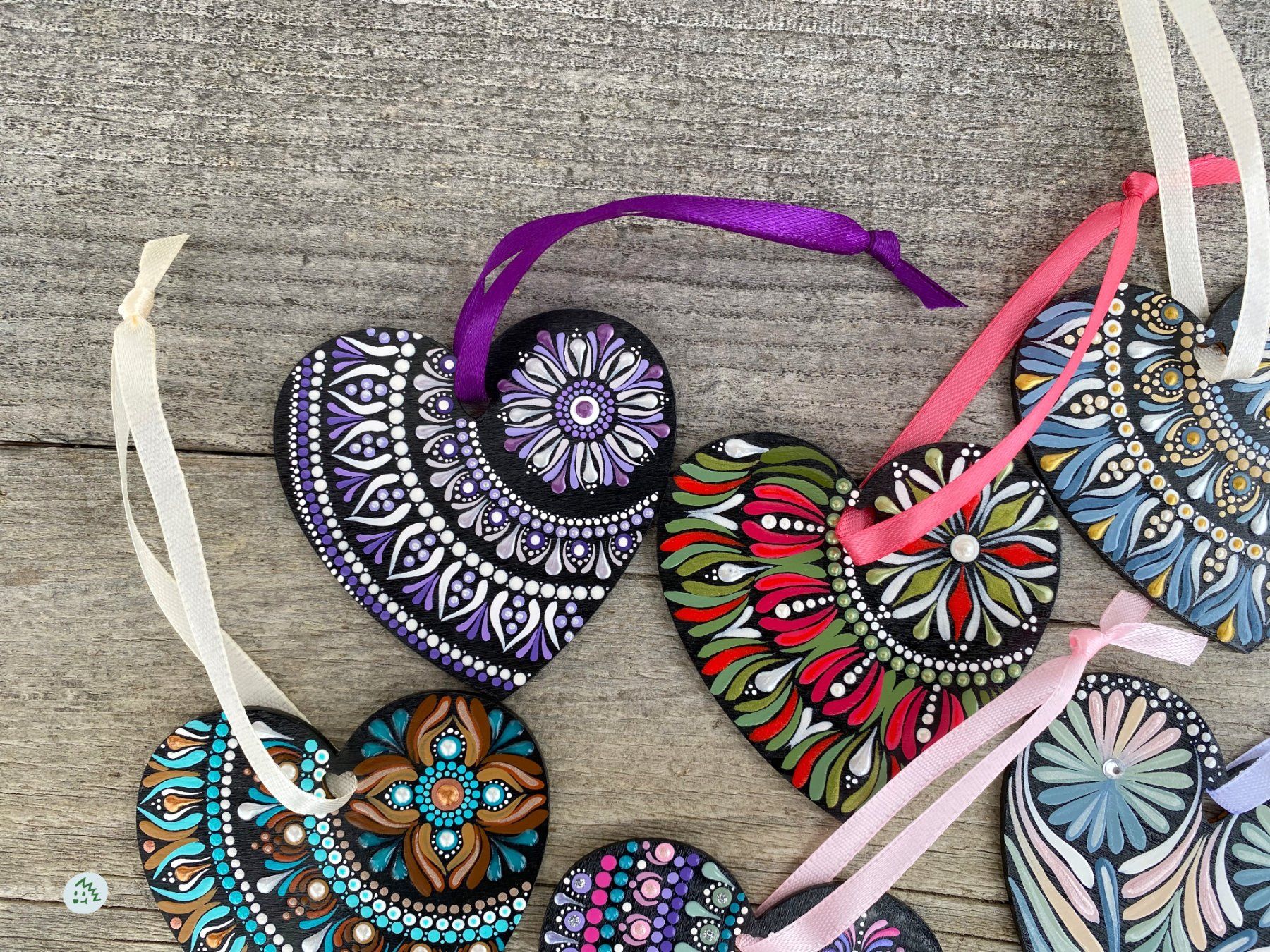 Alle Dekorationen: Mandala Geschenkanhänger, Herz, Geschenk, Glücksbringer – Neu und originalverpackt aus Fanas von Omibia 1