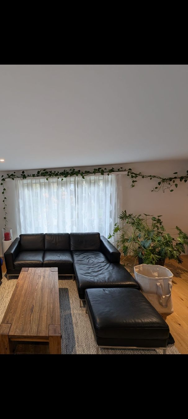 Divani: Ecksofa Leder Schwarz  – Usato da Olten venduto da Gsorxx
