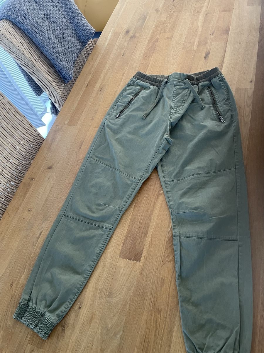 Pull&Bear Pantaloni: Hose Pull&Bear grün mit Reissverschlüssen Grösse S – Usato da Dübendorf venduto da jlu_r7hz 2
