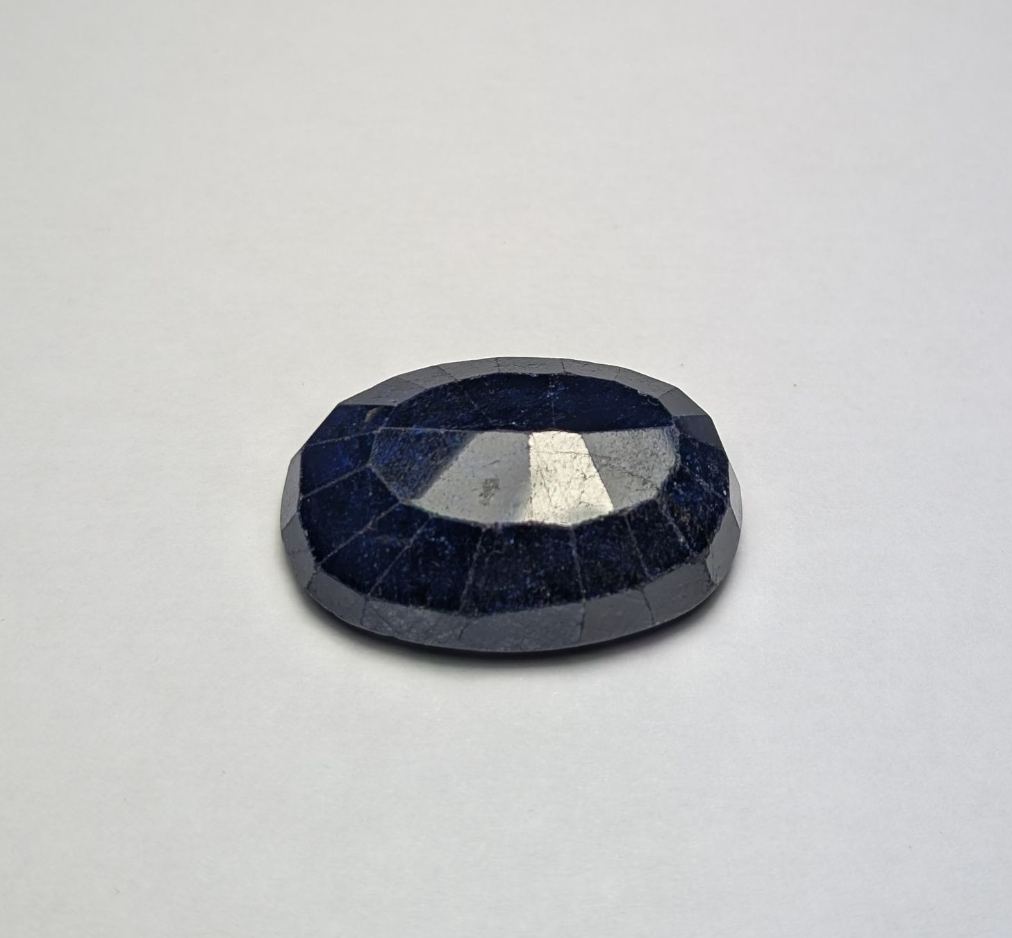 Pietre preziose: Énorme SAPHIR VÉRITABLE Facetté – 128 Carats (4,8 cm) – Usato da Lausanne venduto da Ory7 3