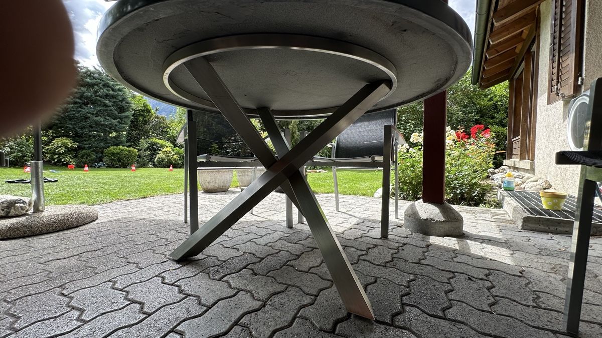 Tavoli: Denova Gartentisch mit massiver Platte 130 cm – Usato da Trimmis venduto da lorenzcamenisch 2