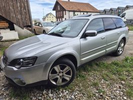 Subaru Outback 3.oi Kombi guter Zustand 4WD