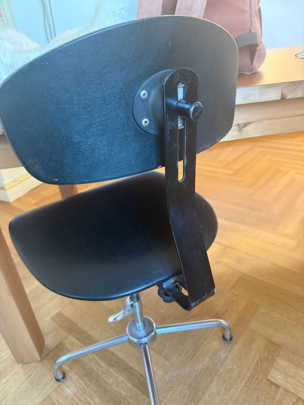 Sedie: Schreibtisch Stuhl – Usato da Köniz venduto da Evafelchlin
