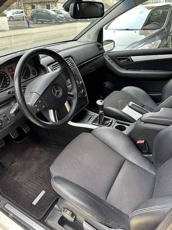 Autos: Günstiger B200 Turbo  – Gebraucht aus Duebendorf von Michaelius 2
