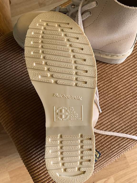 Scarpe da donna: Doc Martens – Usato da Derendingen venduto da alisha09 2