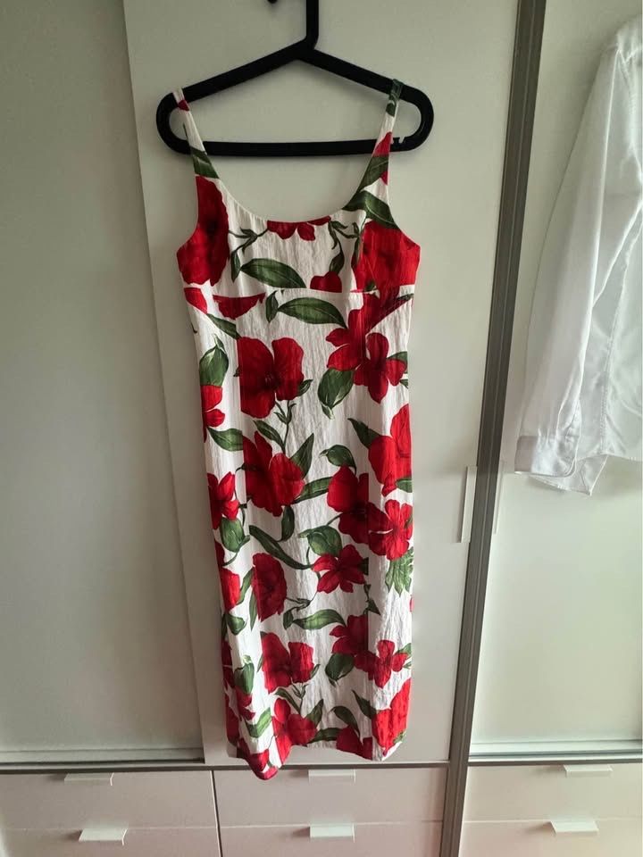 Mango Kleider: Midikleid Mango Gr. M geblumt – Gebraucht aus Zürich von gosia_z
