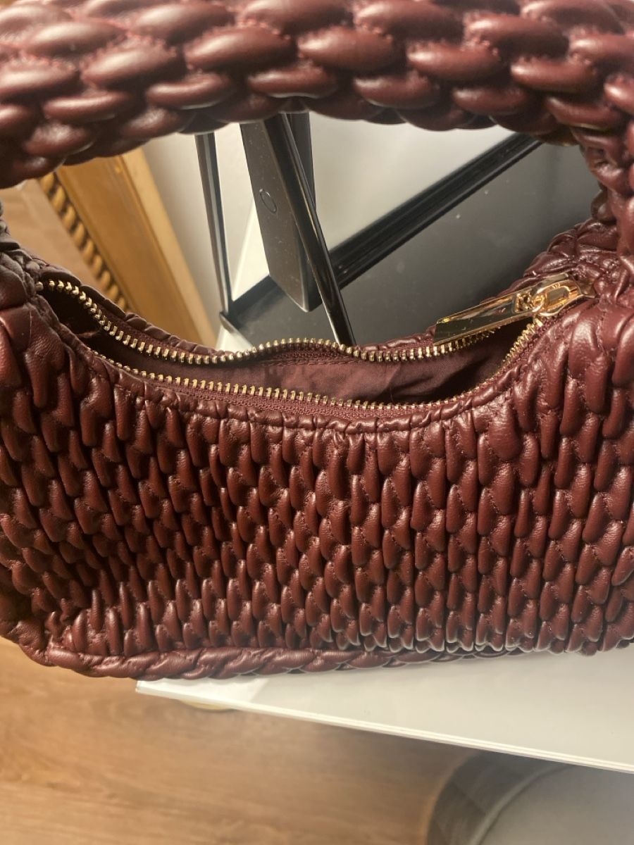 Taschen für Damen: Gesteppte Tasche – Neu (gemäss Beschreibung) aus Wädenswil von Chantalott 1